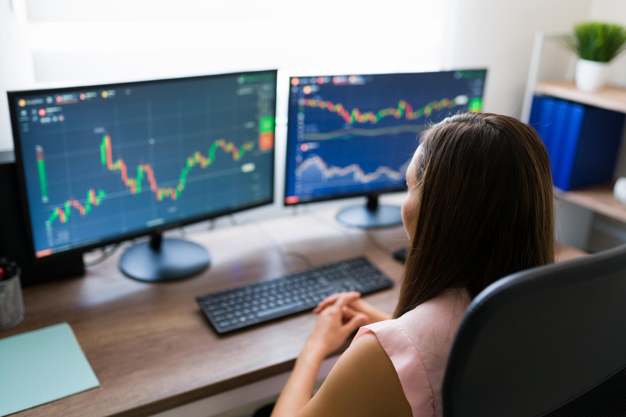 Easiest Ways to Earn Extra Income from Stock Trading in India
